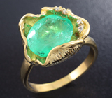 Золотое кольцо с изумрудом 3,29 карат и бриллиантами Золото