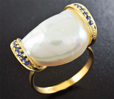 Золотое кольцо с крупной моркской жемчужиной барокко и синими сапфирами! Исключительный люстр Золото