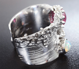 Серебряное кольцо с сапфиром и опалами Серебро 925