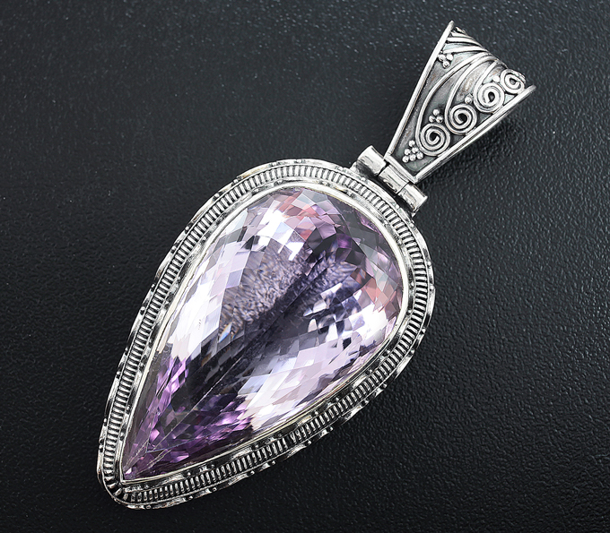 Серебряный кулон с аметистом
