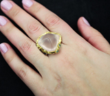 Серебряное кольцо с розовым кварцем, голубыми топазами и перидотами Серебро 925