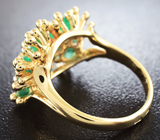 Золотое кольцо с изумрудами 3,03 карат и бриллиантами Золото
