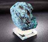 Кристаллы диоптаза в шаттуките и планшеите 