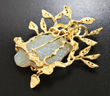 Золотая брошь/кулон «Филин на дубе» с резной опаловой камеей 19,72 карат, изумрудом, цаворитами и бриллиантами Золото