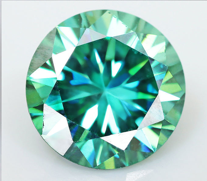 Зеленый муассанит 1,27 карат