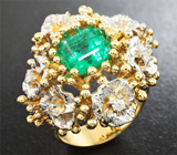 Золотое кольцо с фантастическим уральским изумрудом отличных характеристик 1,94 карат и бриллиантами Золото