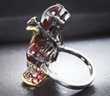 Серебряное кольцо с гессонитами гранатами и разноцветными сапфирами Серебро 925