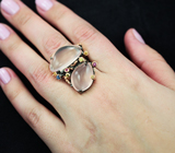 Серебряное кольцо с розовым кварцем и разноцветными сапфирами