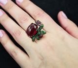 Серебряное кольцо с рубином, цаворитами и пурпурными сапфирами Серебро 925