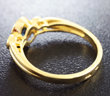 Золотое кольцо с топовым гранатом со сменой цвета 0,81 карат и лейкосапфирами Золото