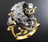 Золотое кольцо с осколком метеорита Кампо-дель-Сьело 79,85 карат, черными и бесцветными бриллиантами Золото