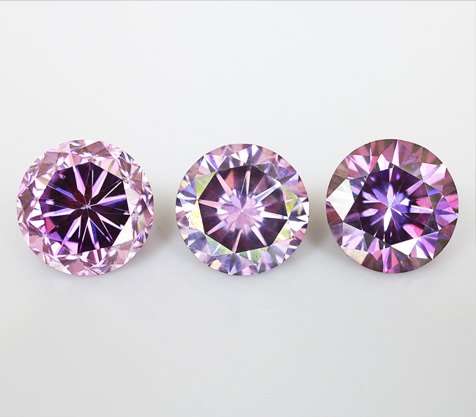 Набор из 3 сиренево-розовых муассанитов 4,06 карат