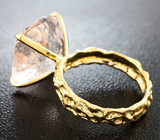 Золотое кольцо с крупным пастельно-розовым морганитом 14,54 карат Золото
