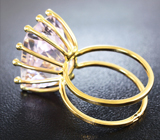 Золотое кольцо с крупным нежно-розовым кунцитом 20,5 карат и бриллиантами Золото