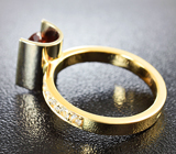 Золотое кольцо с великолепным андалузитом 1,7 карат и лейкосапфирами Золото
