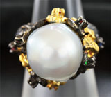 Серебряное кольцо с жемчужиной барокко, цаворитами и разноцветными сапфирами Серебро 925