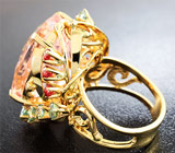 Золотое кольцо с эксклюзивным морганитом 28,42 карат, сапфирами и бриллиантами Золото