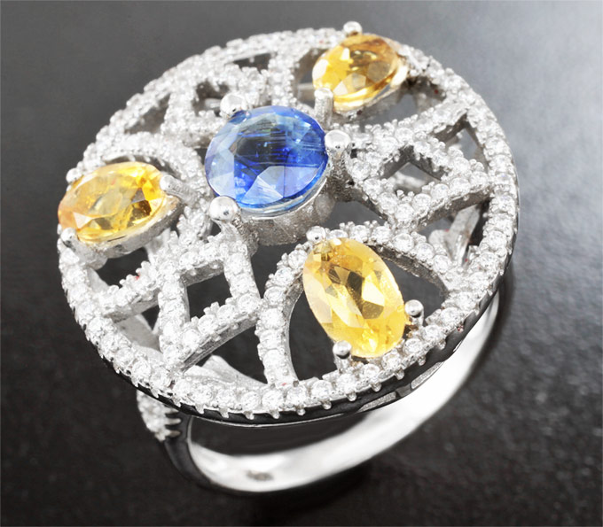 Ажурное серебряное кольцо с кианитом и цитринами