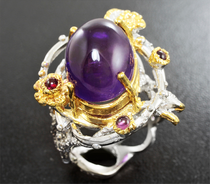 Серебряное кольцо с аметистами