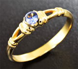 Золотое кольцо с исключительно редким бенитоитом Золото