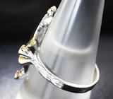 Серебряное кольцо с аммолитом аммонита, цаворитами и сапфирам Серебро 925