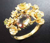 Золотое кольцо с андалузитом, сфенами и бриллиантами Золото