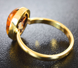 Золотое кольцо с резным янтарем 1,63 карат Золото