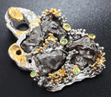 Серебряный кулон с осколками метеорита Кампо-дель-Сьело и цаворитами Серебро 925