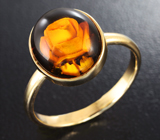 Золотое кольцо с резным янтарем 1,38 карат Золото