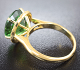 Золотое кольцо с неоново-зеленым турмалином 6,84 карат и бриллиантами Золото