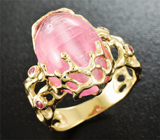 Золотое кольцо с турмалином с эффектом кошачьего глаза и розовыми сапфирами Золото