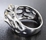 Серебряное кольцо со звездчатым сапфиром и цаворитами Серебро 925