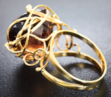Золотое кольцо с чистейшим империал топазом 28+ карат и бриллиантами  Золото