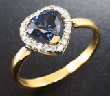 Золотое кольцо с чистейшей синей шпинелью и бриллиантами Золото