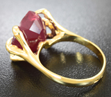 Золотое кольцо с крупным рубином Золото