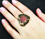 Золотое кольцо со слайсом арбузного турмалина, розовыми турмалинами и бриллиантом Золото