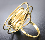 Золотое кольцо с уральским изумрудом 1,91 карат и синими сапфирами Золото