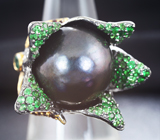 Серебряное кольцо с крупной морской жемчужиной, изумрудом, цаворитами и мозамбикскими гранатами Серебро 925