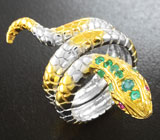 Серебряное кольцо «Змейка» с изумрудами и рубинами Серебро 925