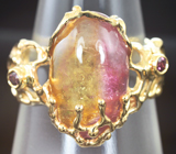 Золотое кольцо с полихромным и розовыми турмалинами Золото