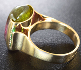 Золотое кольцо с арбузным турмалином 15,62 карат, розовыми турмалинами и цаворитами Золото