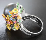 Серебряное кольцо с крупной цветной жемчужиной, танзанитом, разноцветными сапфирами, цаворитами и родолитами Серебро 925
