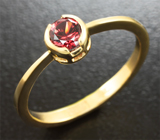 Золотое кольцо с красной шпинелью 0,28 карат Золото