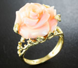 Золотое кольцо с резным кораллом 13,65 карат и бриллиантами Золото