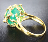 Золотое кольцо с ярким уральским изумрудом 14,9 карат и бриллиантами Золото