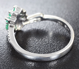 Изящное серебряное кольцо с  яркими изумрудами Серебро 925