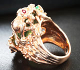 Серебряное кольцо с рутиловым пренитом, изумрудами и сапфирами Серебро 925