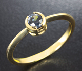 Золотое кольцо с синей шпинелью 0,34 карат Золото