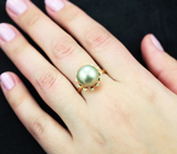 Золотое кольцо с крупной цветной морской жемчужиной и бриллиантами! Стальной люстр Золото