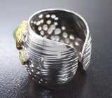 Серебряное кольцо с пренитом и перидотами